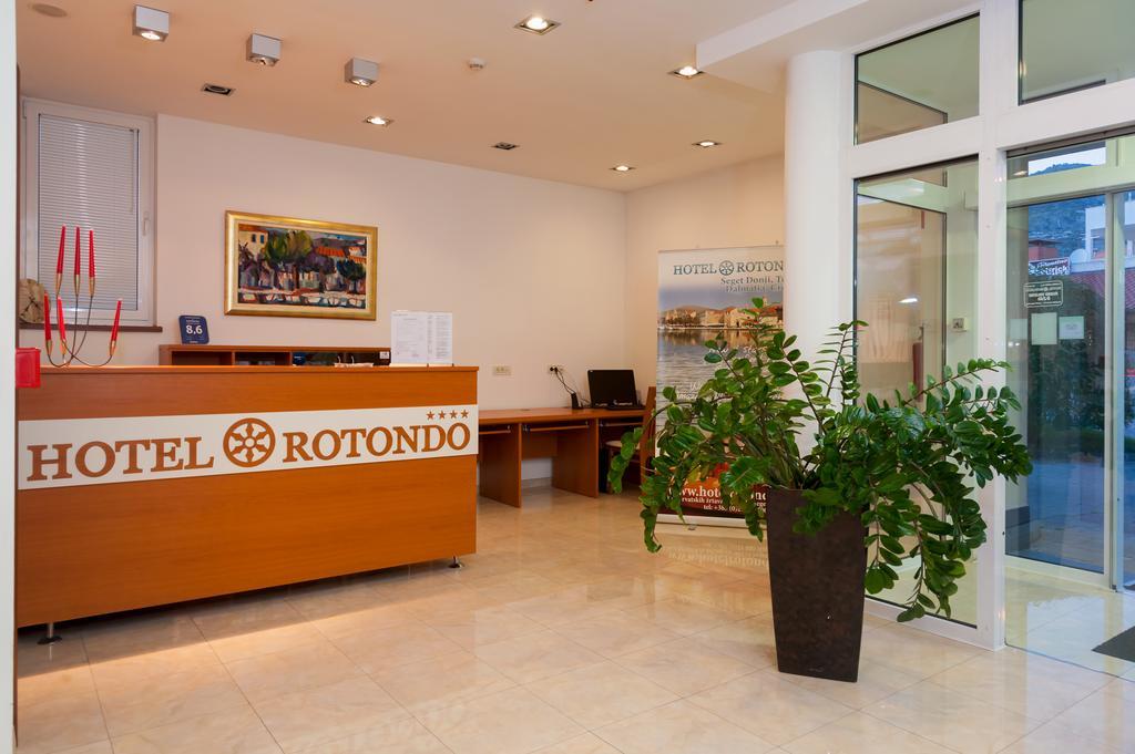 Hotel Rotondo Seget Donji Bagian luar foto